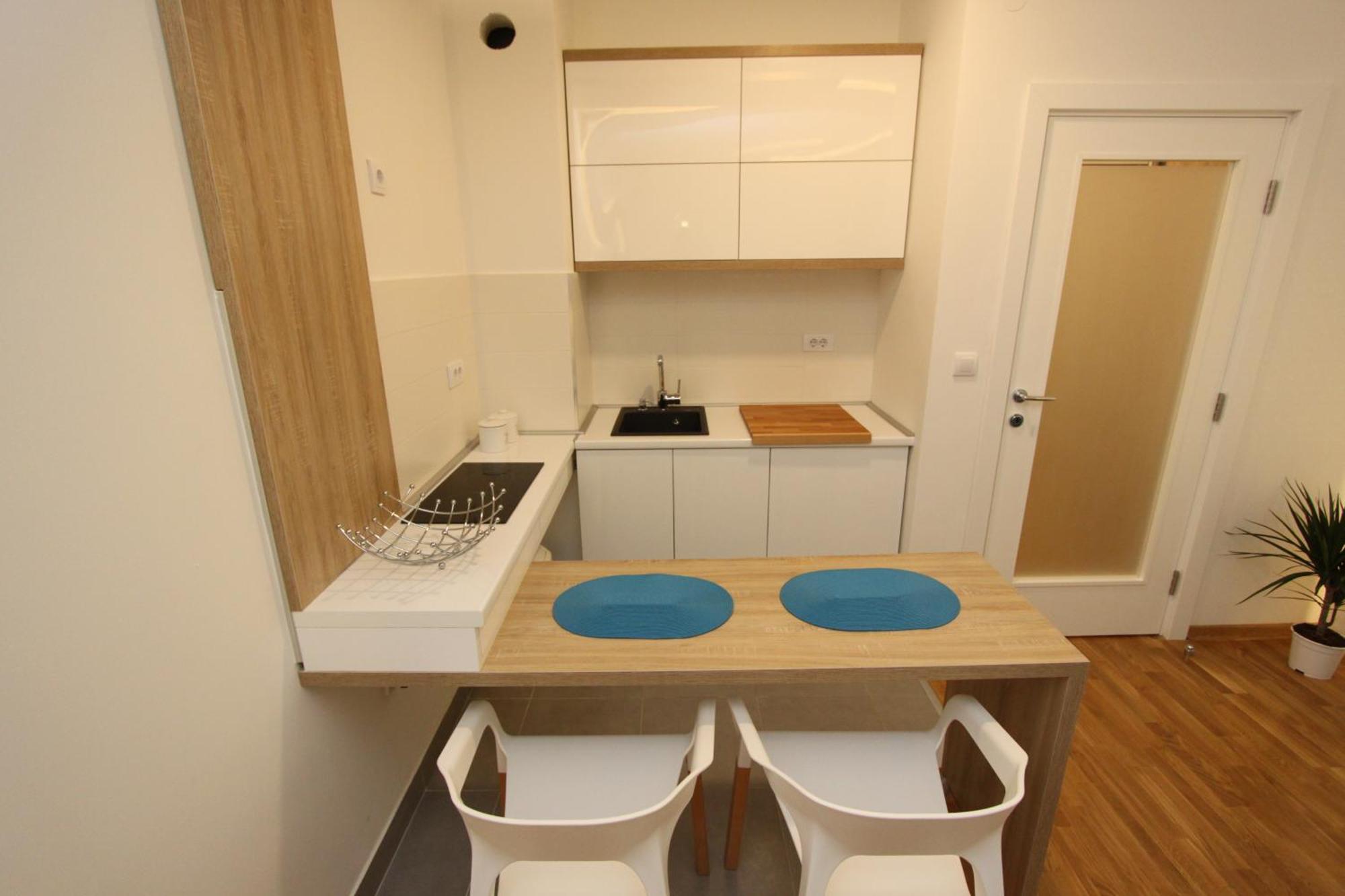 Riviera New Belgrade Apartment, Parking 5 Eur Per Day Exterior photo